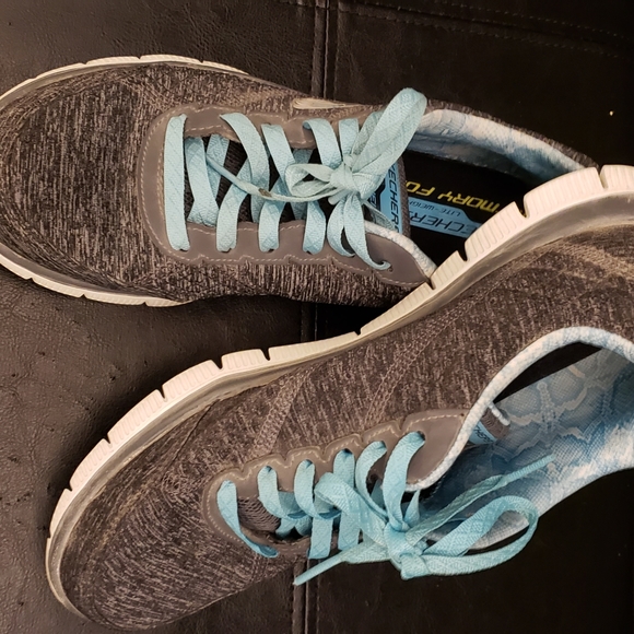 Skechers Memory foam sneakers sz 8.5 - Picture 1 of 8